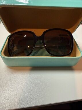 Tiffany & Co. Heart key sun glasses